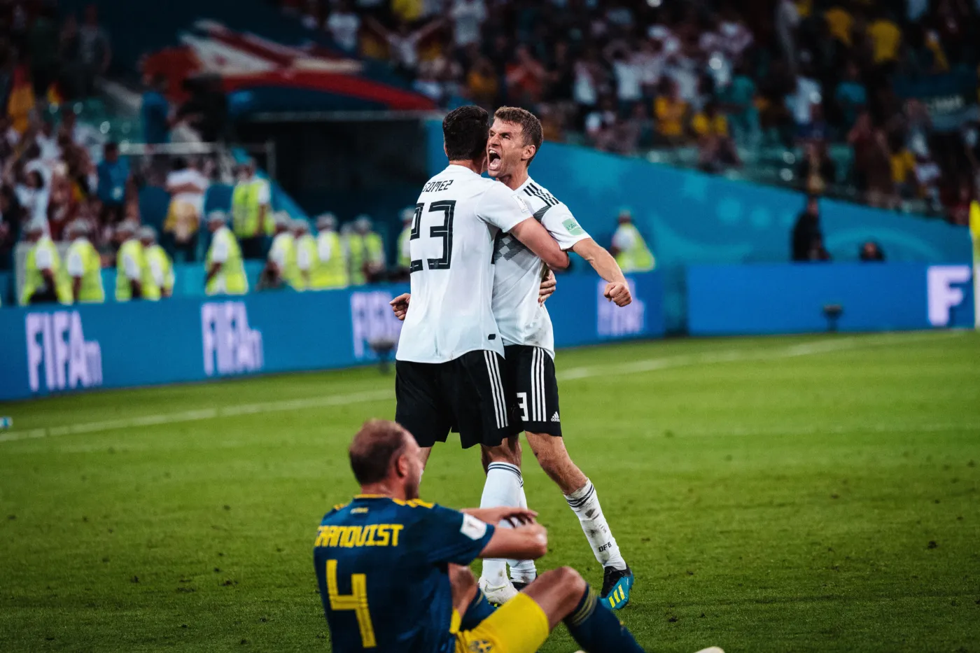 Philipp Reinhard: „Schwarz, Rot, Gold!“